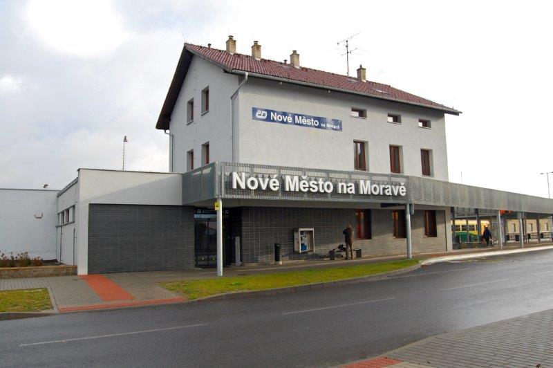 po nádraží Nové město na Moravě